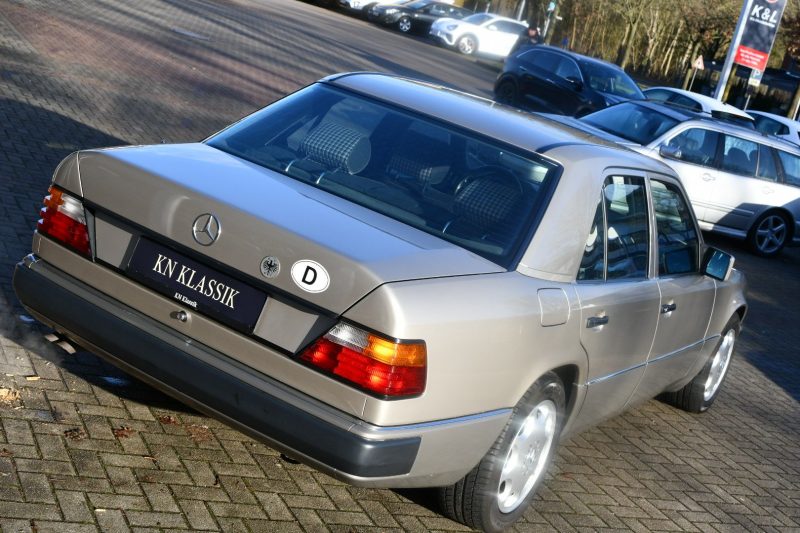 Mercedes 400E Rauchsilber Stoff Karo 86.000km DE Fahrzeug – Bild 8