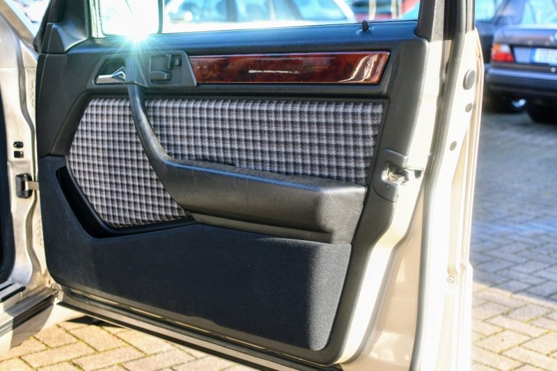 Mercedes 400E Rauchsilber Stoff Karo 86.000km DE Fahrzeug – Bild 19