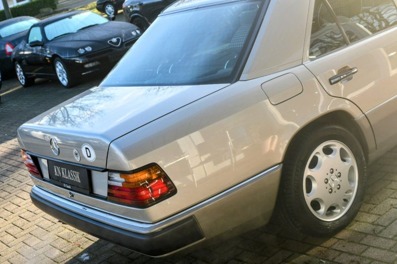 Mercedes 400E Rauchsilber Stoff Karo 86.000km DE Fahrzeug – Bild 5