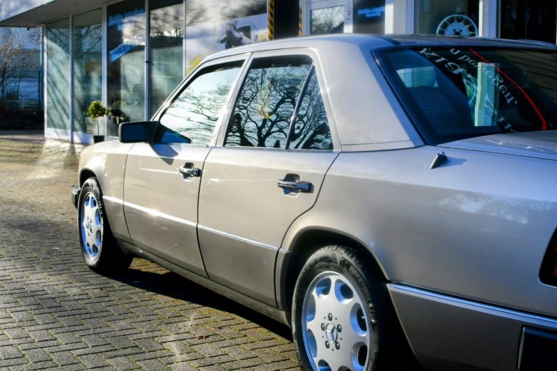 Mercedes 400E Rauchsilber Stoff Karo 86.000km DE Fahrzeug – Bild 6