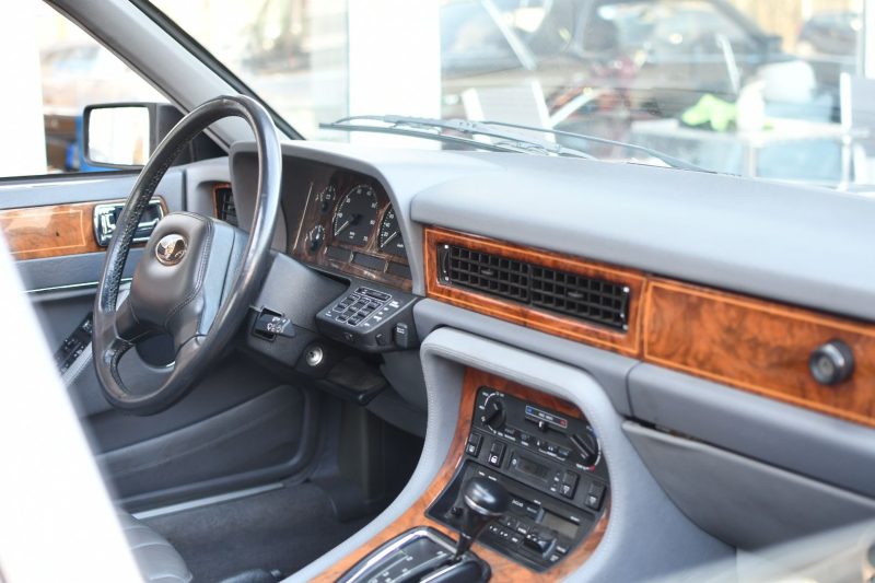 Jaguar XJ40 4.0 Sovereign Kingfisher Metallic Leder Grau aus erster Hand – Bild 15