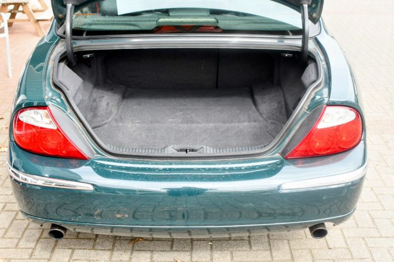 Jaguar S-Type 3.0 Handschalter British Racing Green – Bild 9