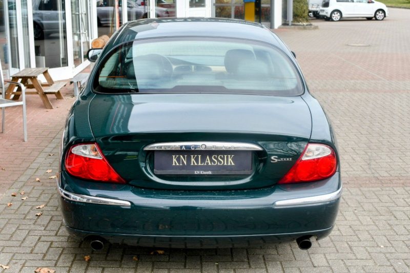 Jaguar S-Type 3.0 Handschalter British Racing Green – Bild 3