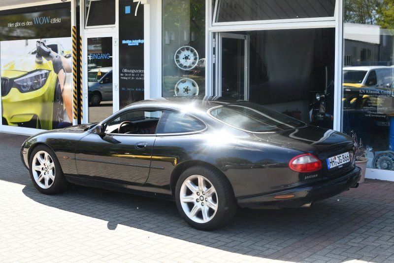 Jaguar XK8 X100 116.000km Leder Schwarz