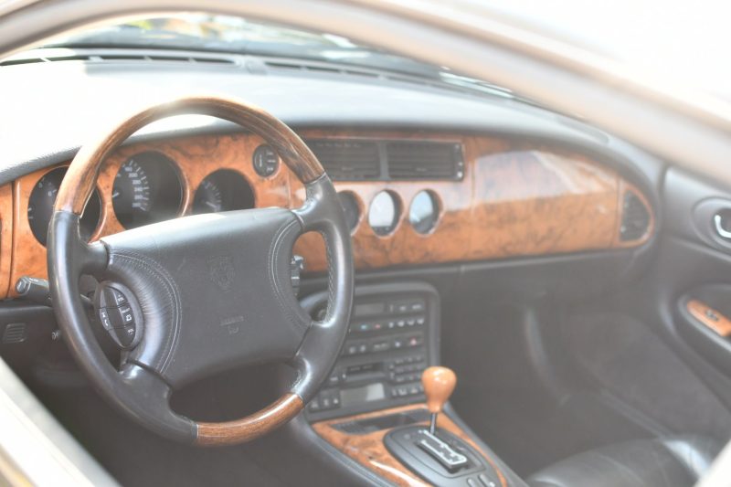 Jaguar XK8 X100 116.000km Leder Schwarz – Bild 3