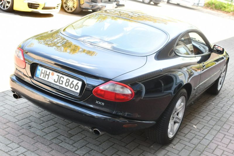 Jaguar XK8 X100 116.000km Leder Schwarz – Bild 2