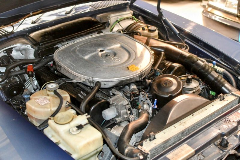 Mercedes 560SL R107 Nautikblau Leder Dattel Erstlack – Bild 11