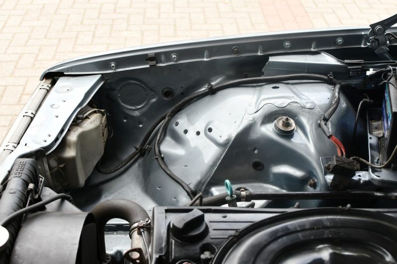 Mercedes 230E W123 Velours DZM ESD – Bild 7