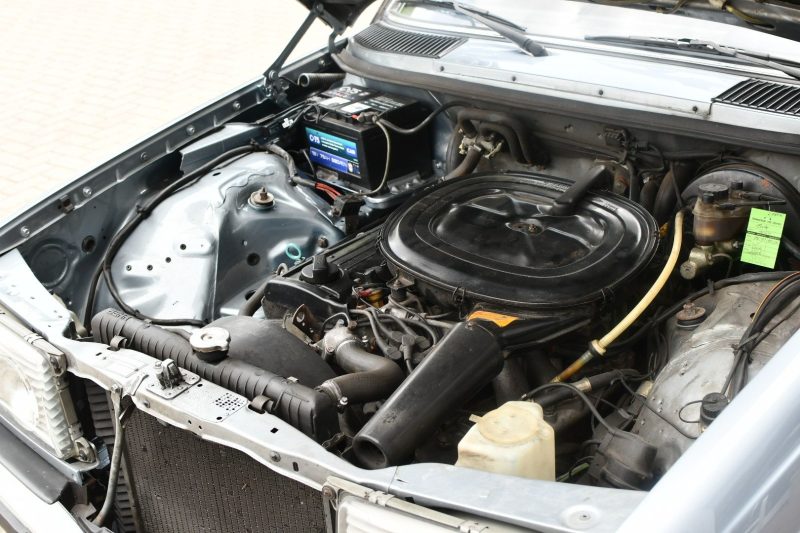 Mercedes 230E W123 Velours DZM ESD – Bild 6