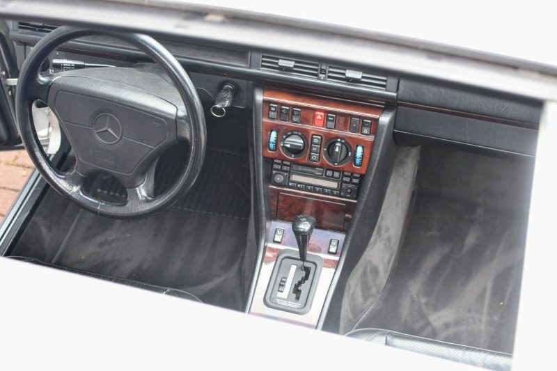 Mercedes E36T AMG S124 Brilliantsilber Leder Schwarz DE Auslieferung Code 957 – Bild 17