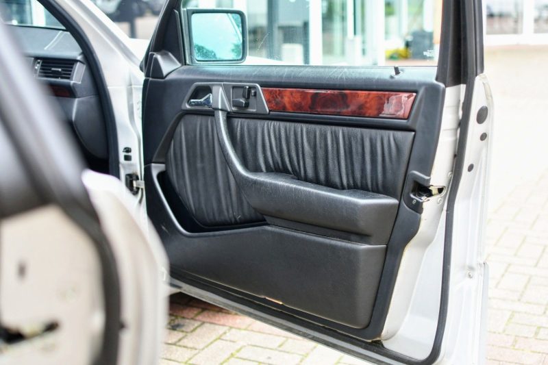 Mercedes E36T AMG S124 Brilliantsilber Leder Schwarz DE Auslieferung Code 957 – Bild 10