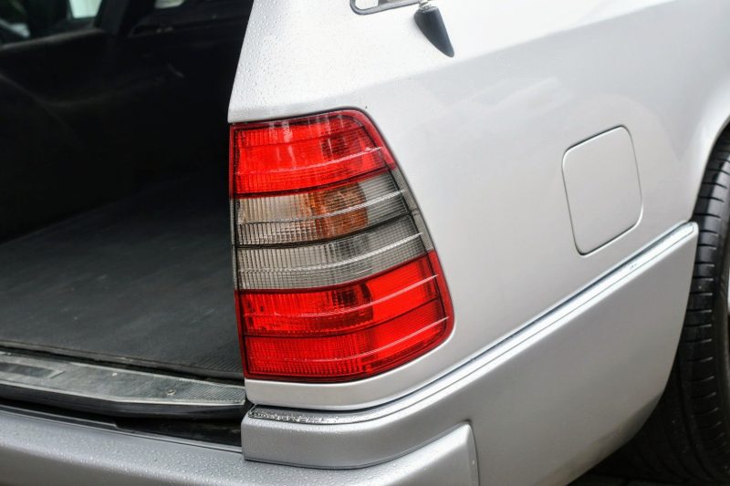 Mercedes E36T AMG S124 Brilliantsilber Leder Schwarz DE Auslieferung Code 957 – Bild 11