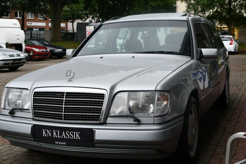 Mercedes E36T AMG S124 Brilliantsilber Leder Schwarz DE Auslieferung Code 957 – Bild 6