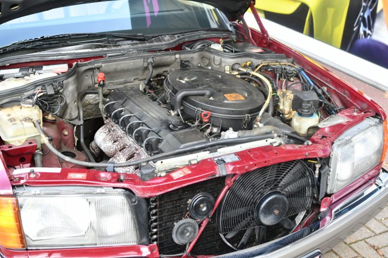 Mercedes 260SE Barolorot Klima Automatik Temp. SHZ ESHD erste Hand – Bild 9