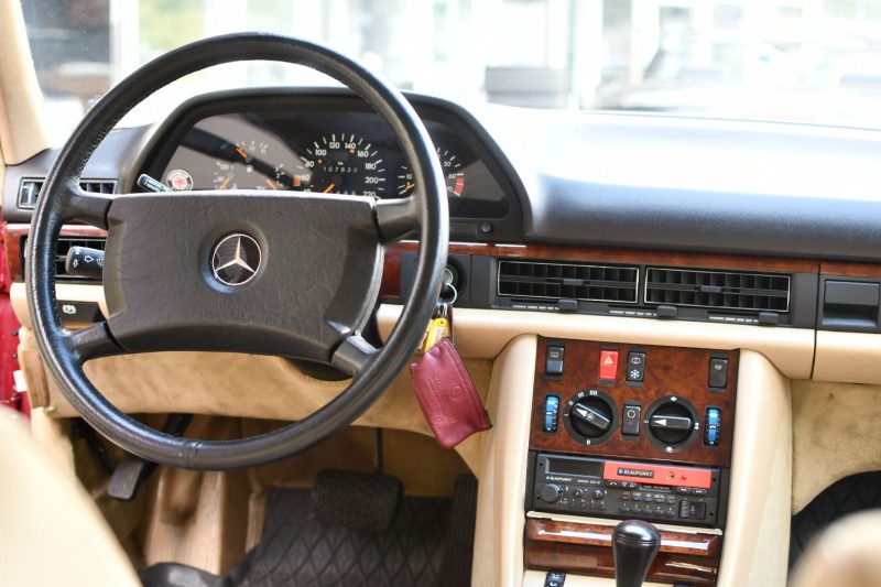 Mercedes 260SE Barolorot Klima Automatik Temp. SHZ ESHD erste Hand – Bild 2