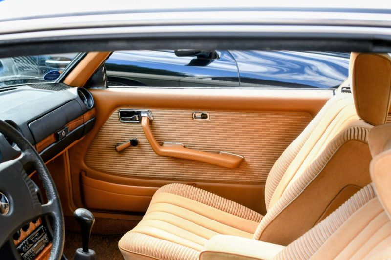 Mercedes 230C Silberdiestel Velours Schiebedach – Bild 10