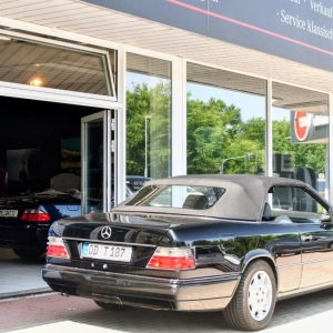Mercedes E320 Cabrio 040 Schwarz