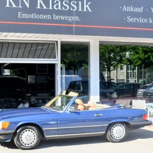 Mercedes 560SL R107 Nautikblau Leder Dattel Erstlack