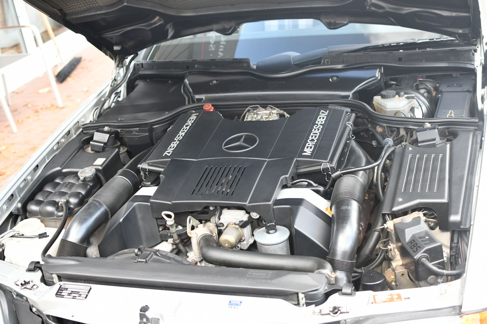 Mercedes 500SL Brilliantsilber Stoff KARO 40.500km – Bild 23