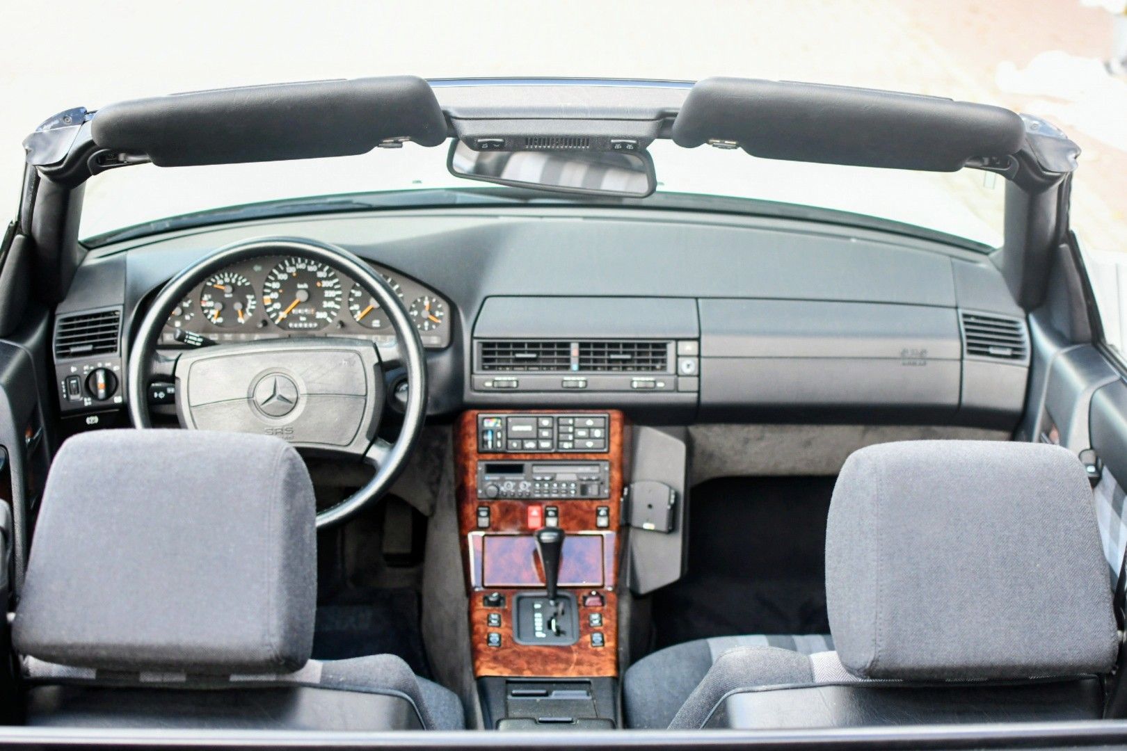 Mercedes 500SL Brilliantsilber Stoff KARO 40.500km – Bild 12