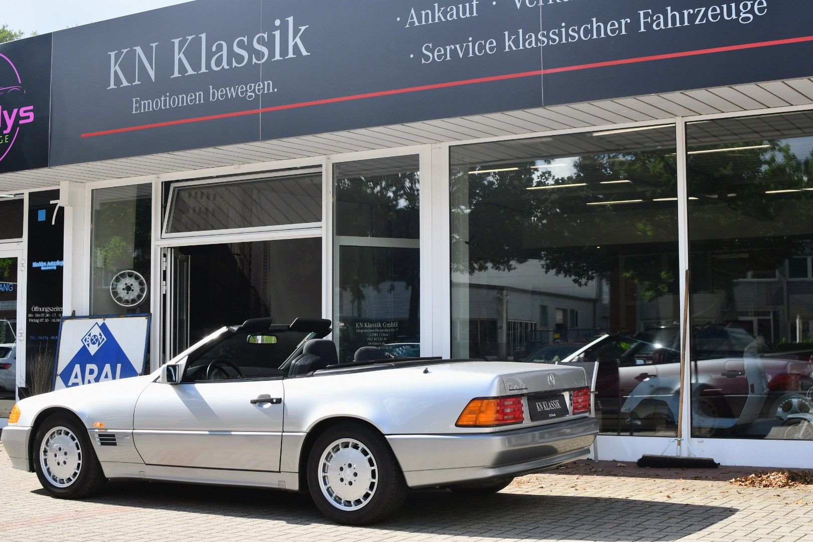 Mercedes 500SL Brilliantsilber Stoff KARO 40.500km